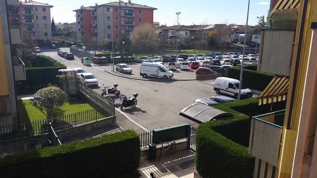 Bilocale Via Imola 4 Διαμέρισμα Βερόνα Εξωτερικό φωτογραφία