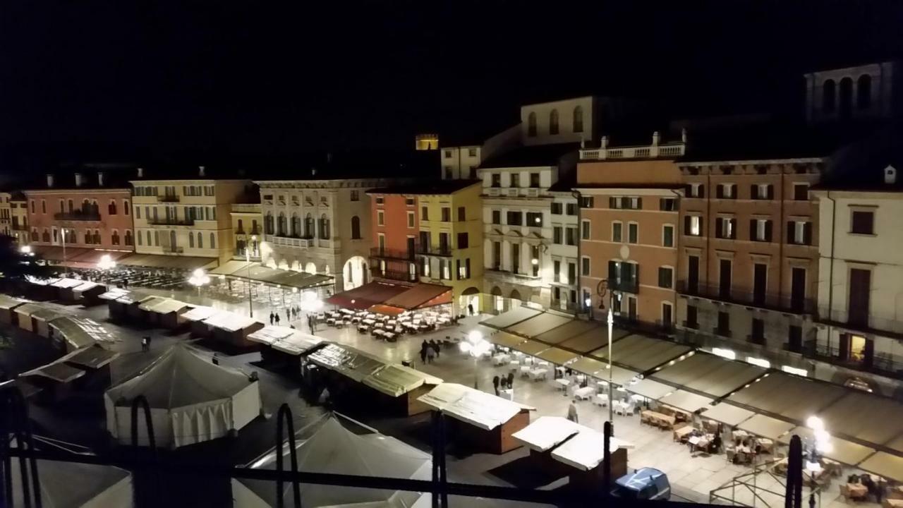 Bilocale Via Imola 4 Διαμέρισμα Βερόνα Εξωτερικό φωτογραφία